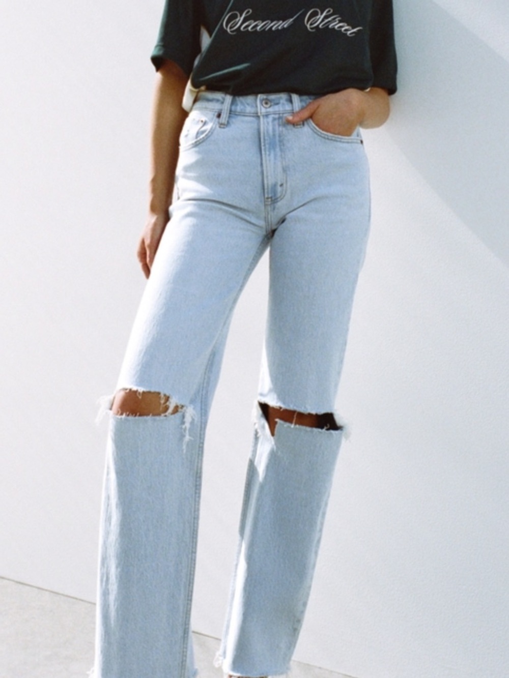 Abercrombie & Fitch The 90’s Straight Ultra High Rise Jeans